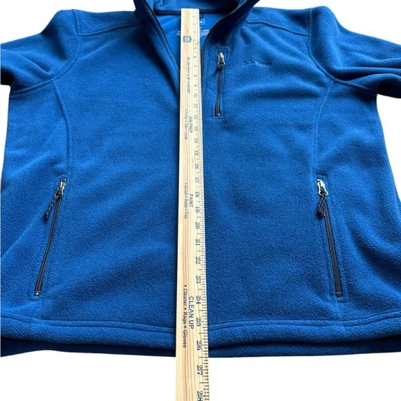 L.L. Bean men’s size large multi pocket front zip fleece sweatshirt. - Picture 5 of 9